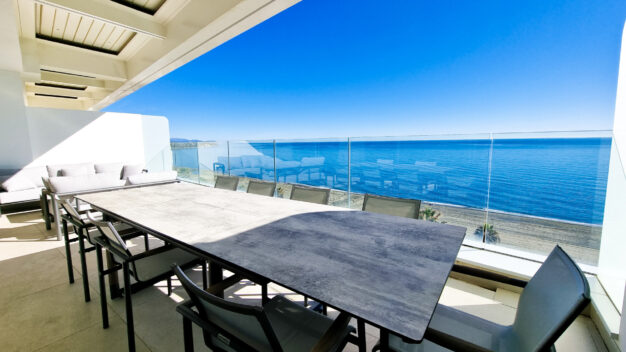 Penthouse  Luxurious 1st line beach penthouse for sale in Estepona, Costa del Sol.