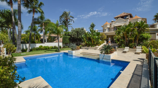 Villa Costabella Beautiful luxury villa on the second line of the sea with sea views in Las Chapas, Marbella East, Costa del Sol