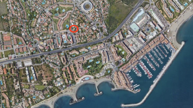 Plot  Plot and Project for contemporary villa of 1146 square metres built area in Puerto Banus´ best location