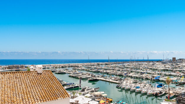 Penthouse Puerto A luxurious and  contemporary designed apartment located within the the famous marina of Puerto Banus