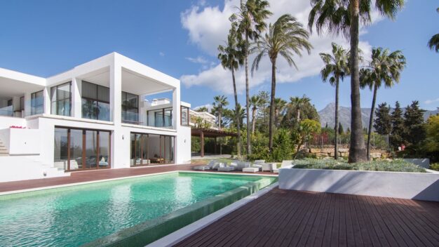 Contemporary villa in Marbella