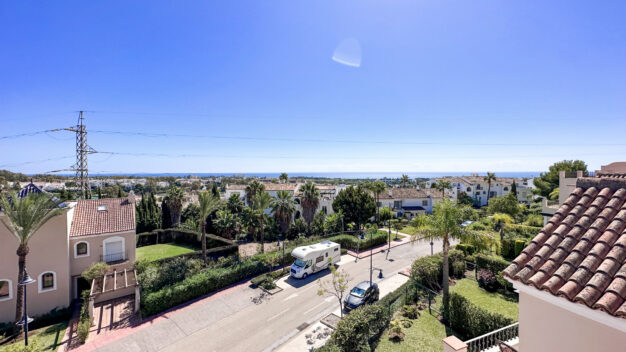 Town House Paraiso Hills Beautiful 4 bedroom townhouse with sea views for sale in Paraiso Hills, Estepona